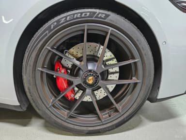 911 (992)