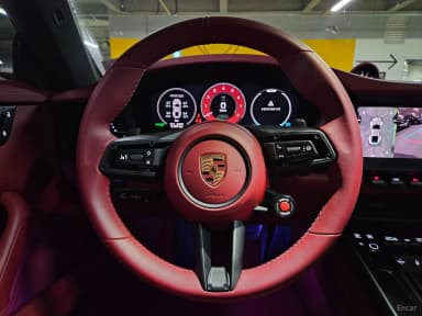 911 (992)