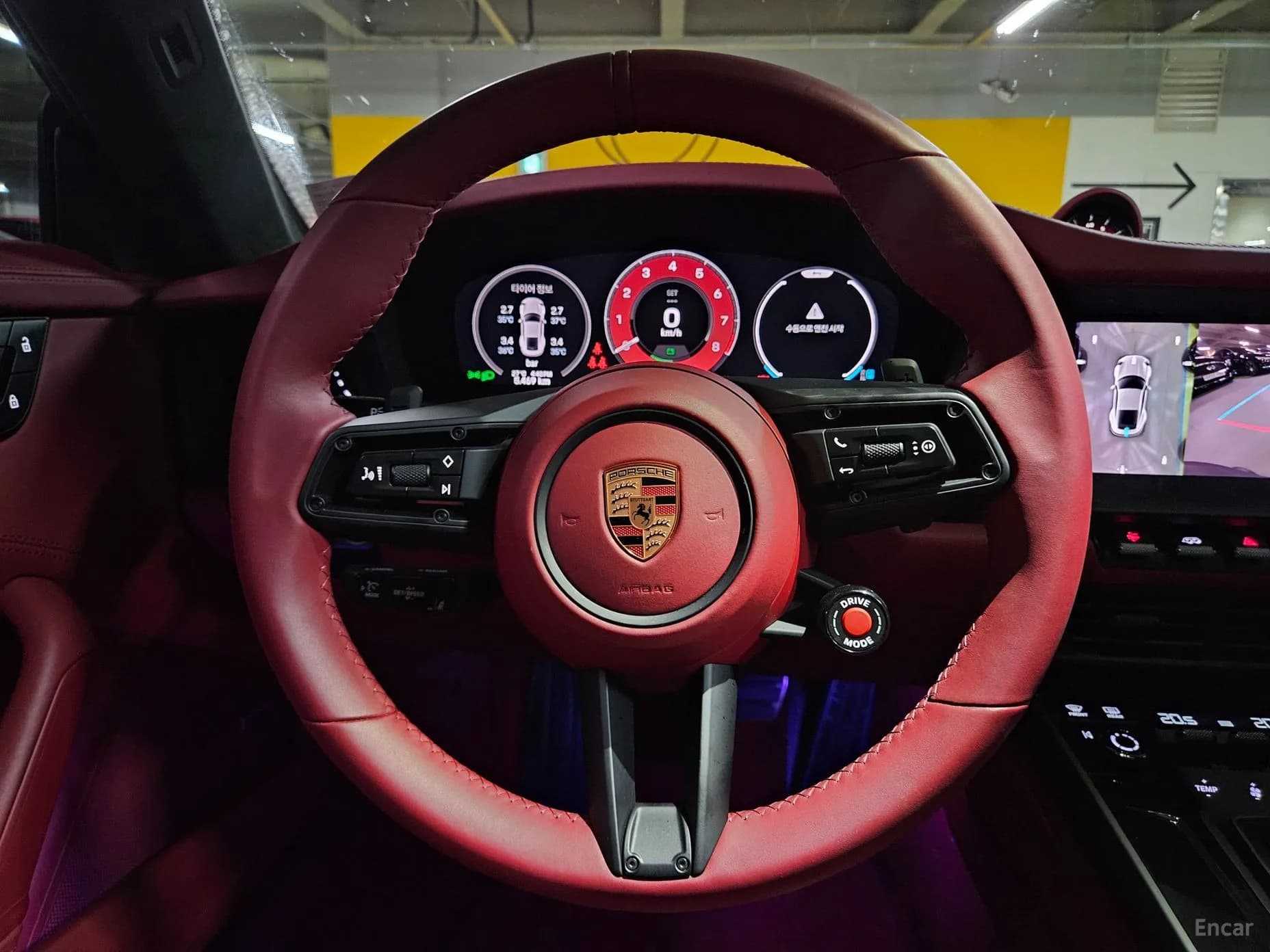 911 (992)
