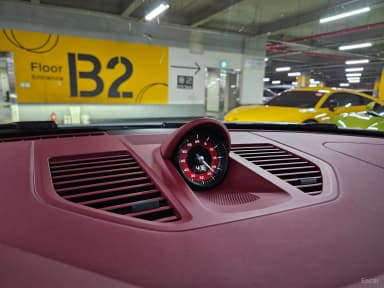 911 (992)