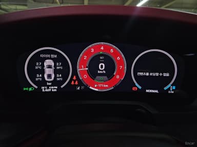 911 (992)