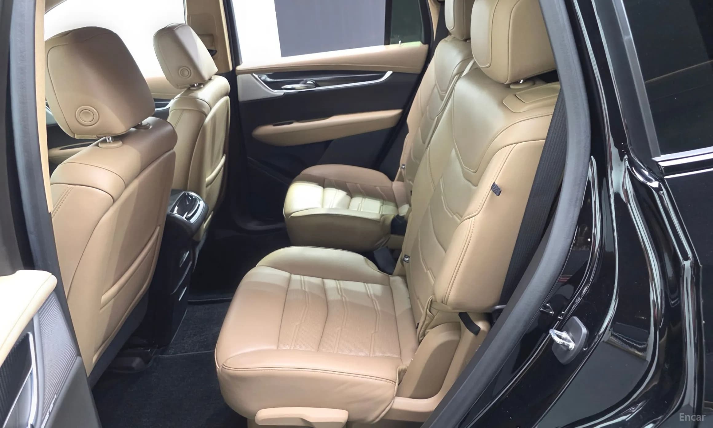 XT6