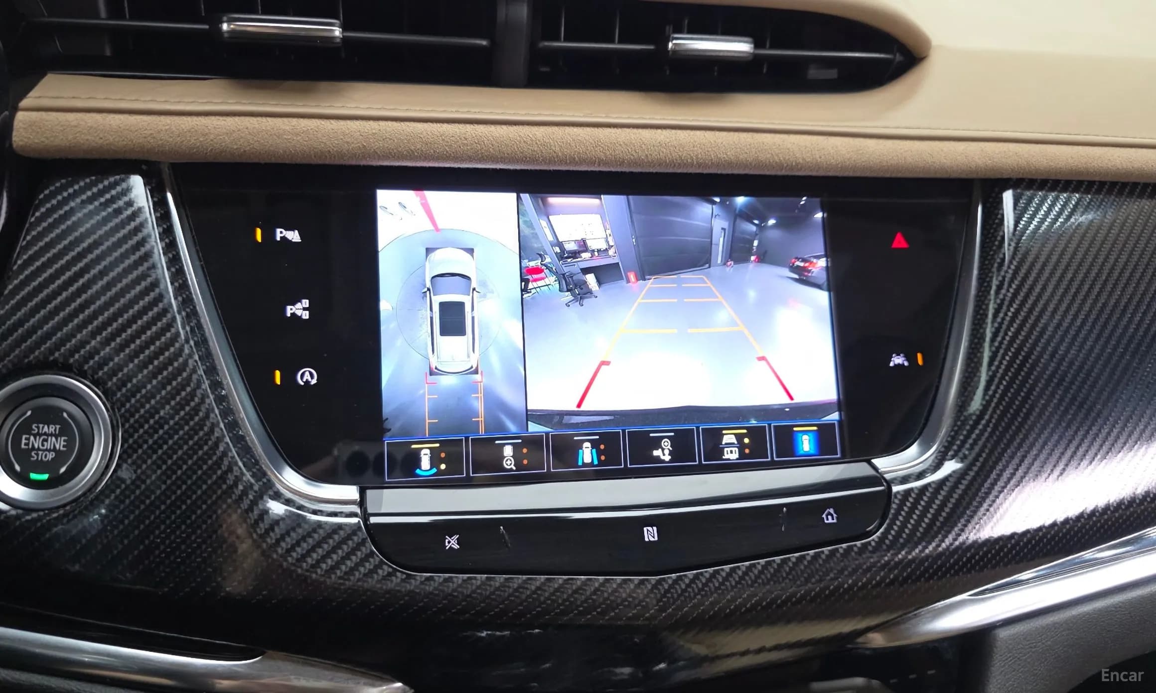 XT6