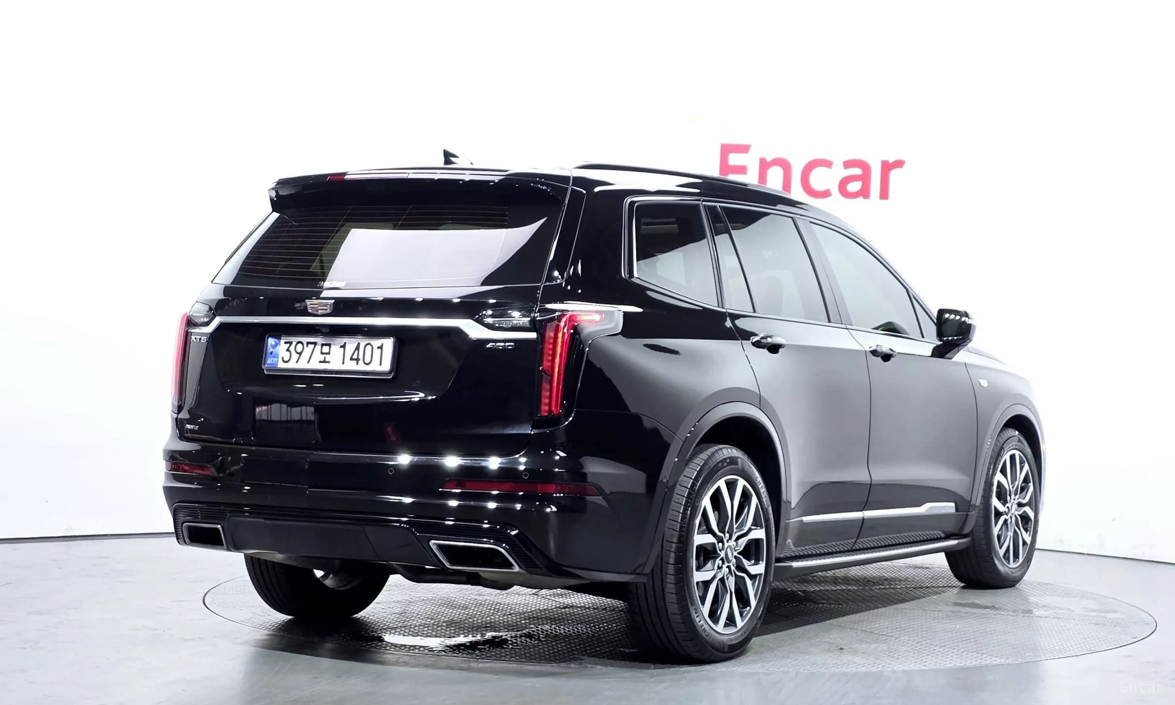 XT6
