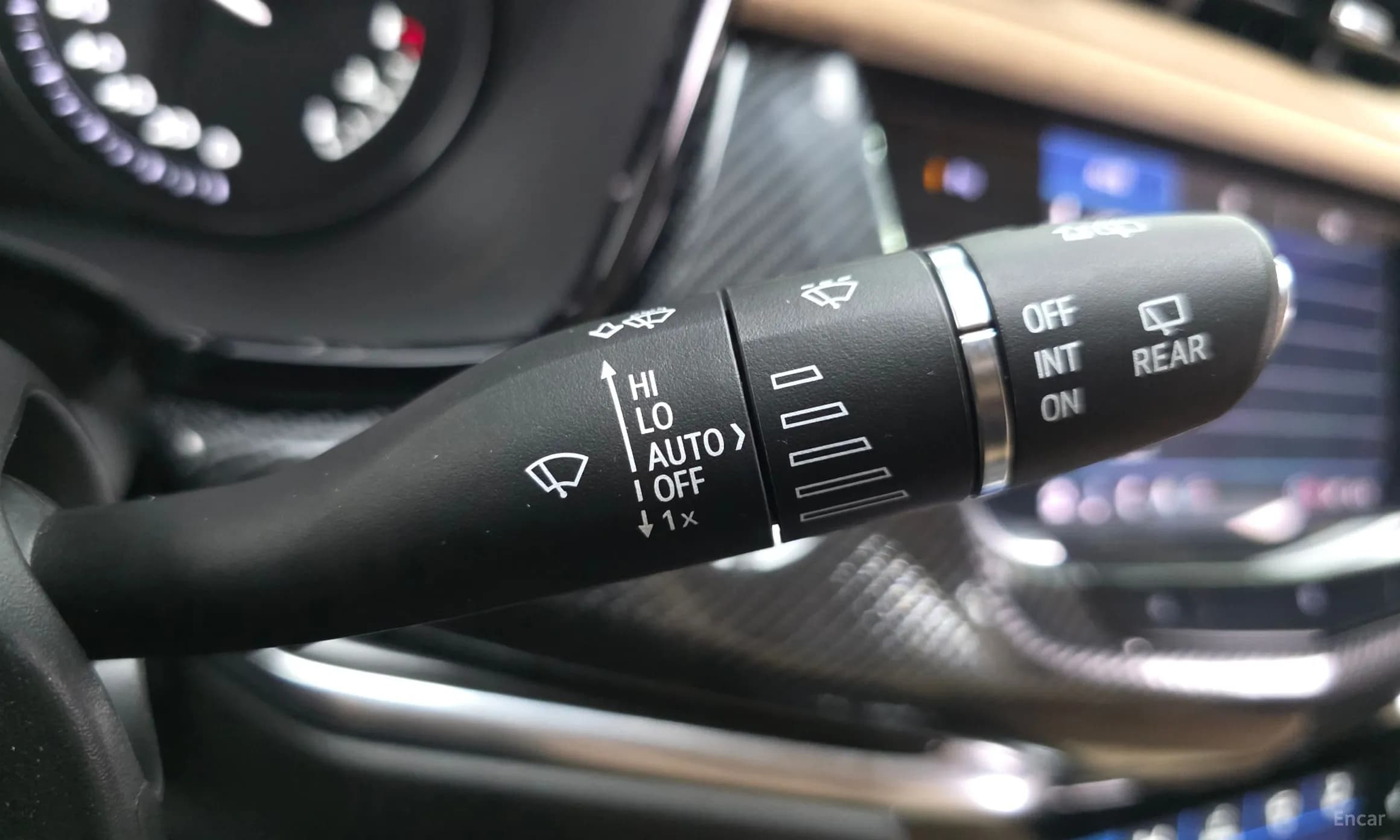 XT6