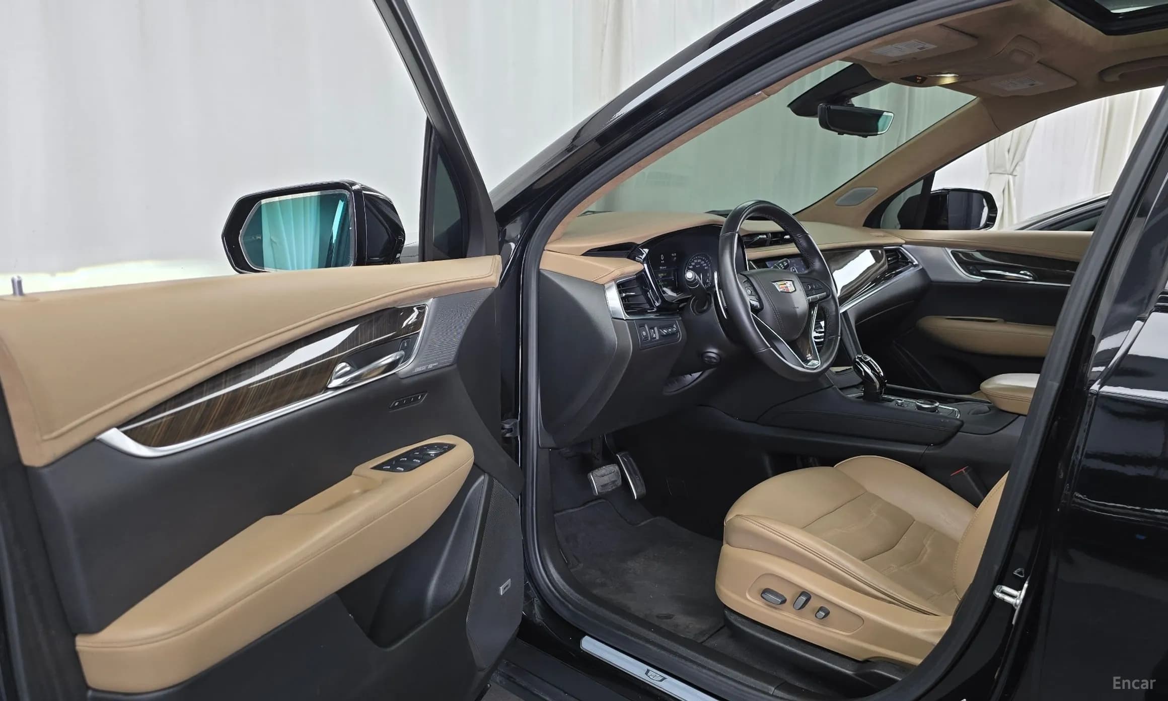 XT6