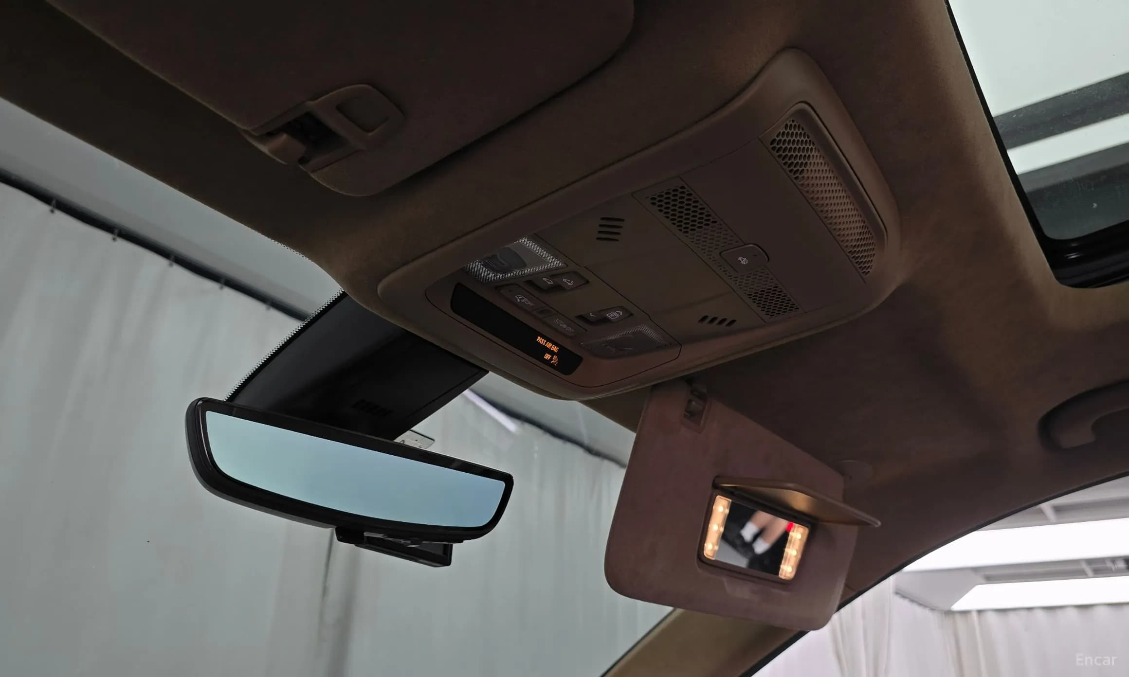 XT6