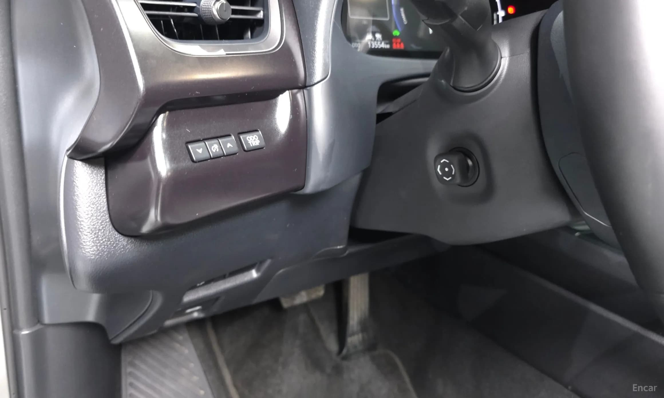 UX300h