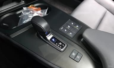 UX300h