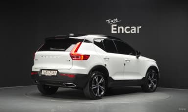 XC40