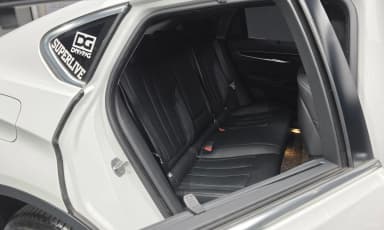 X6 (F16)