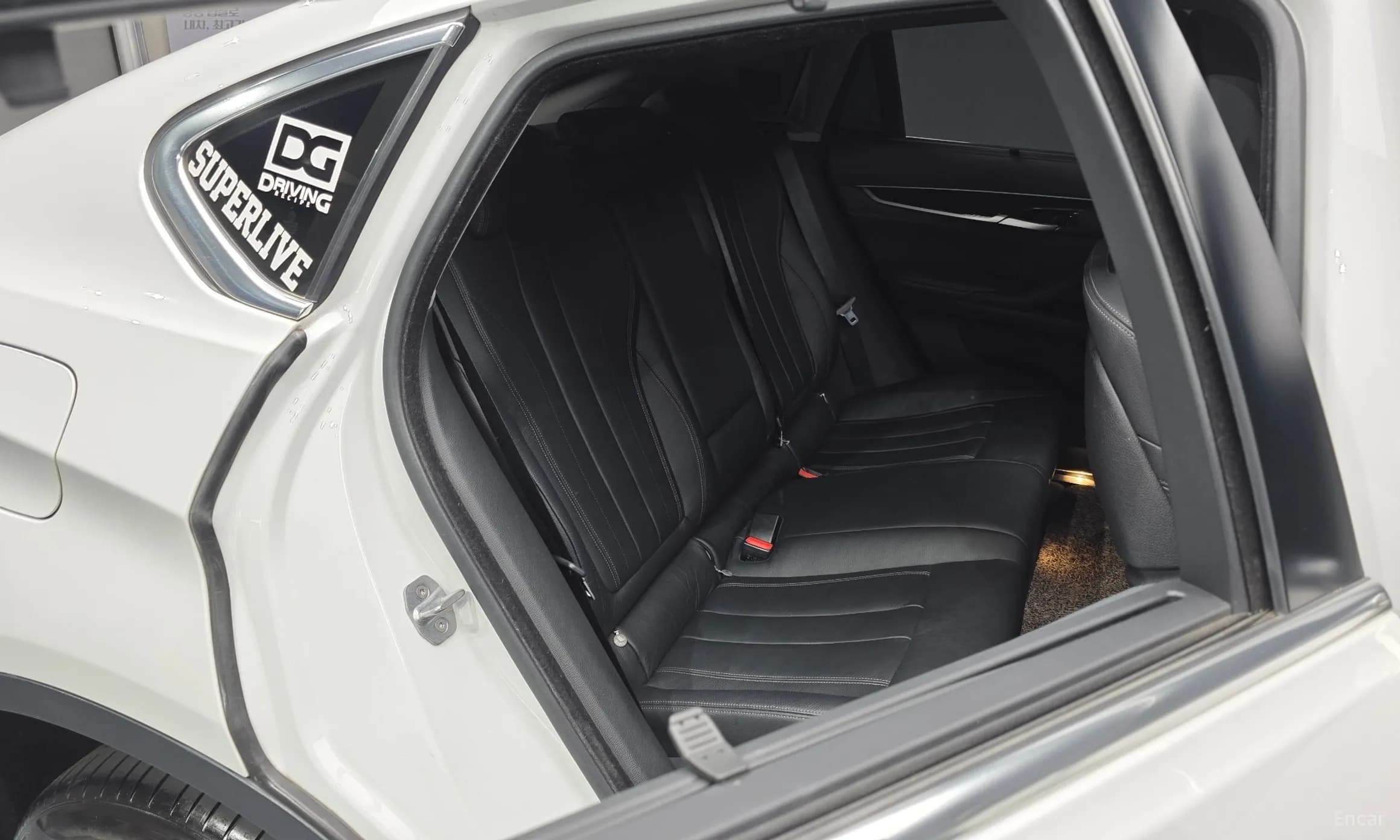 X6 (F16)