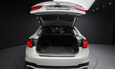 X6 (F16)