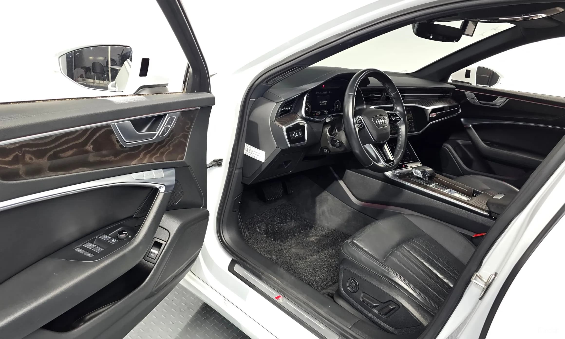A6 (C8)