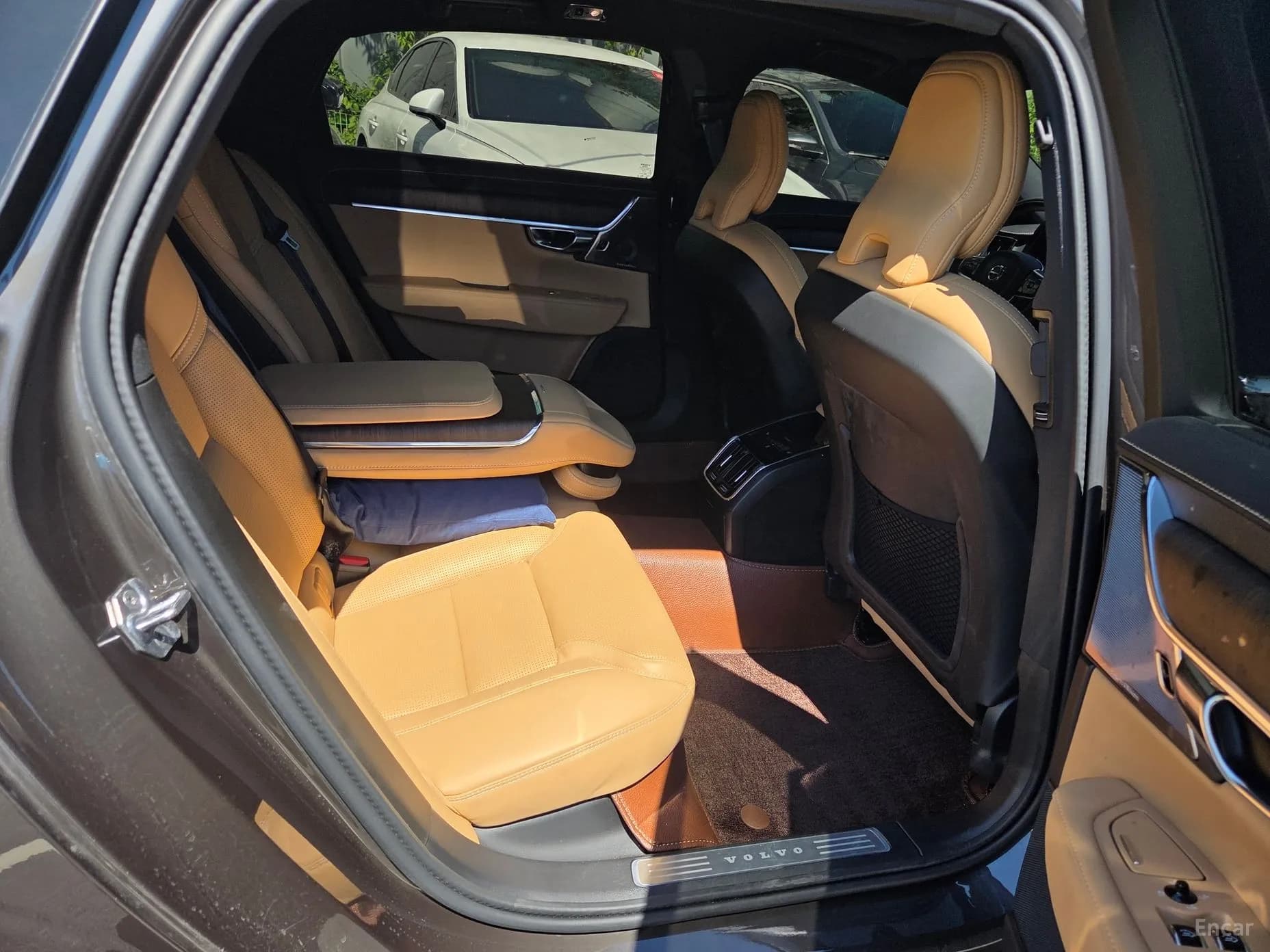 S90