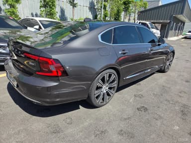 S90