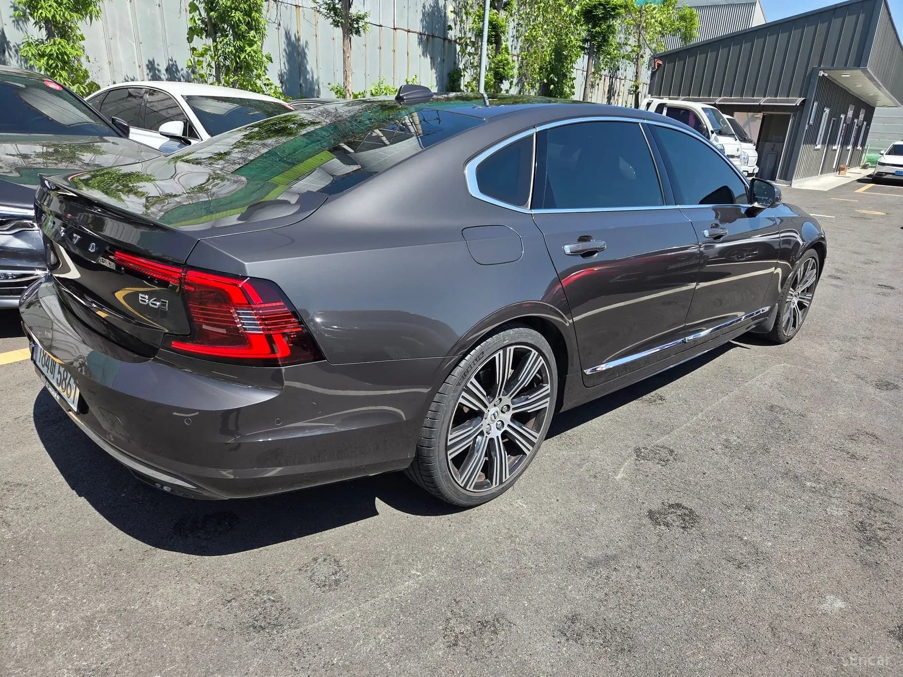 S90