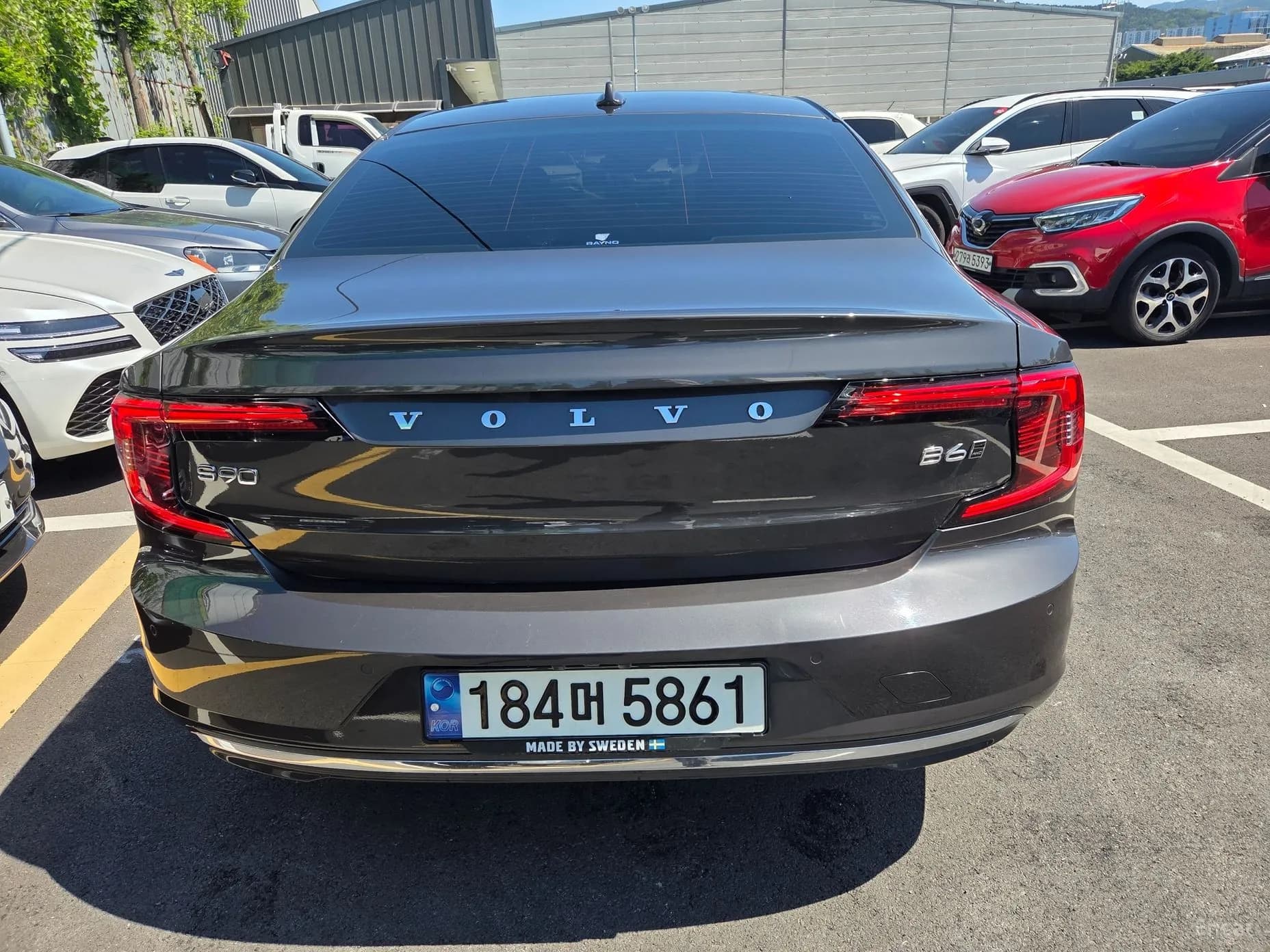 S90
