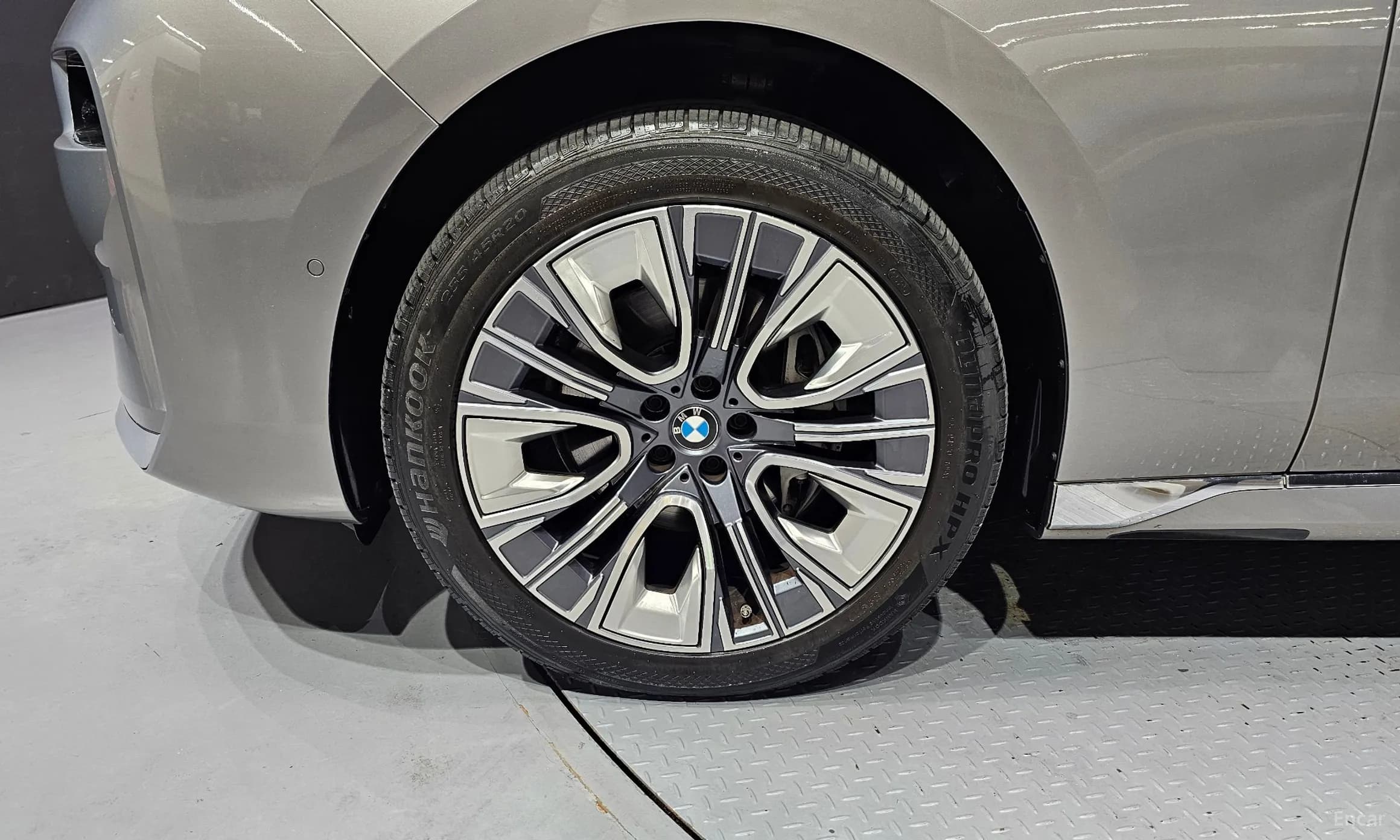 7 Series (G70)