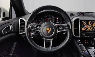 New Cayenne