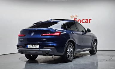 X4 (G02)