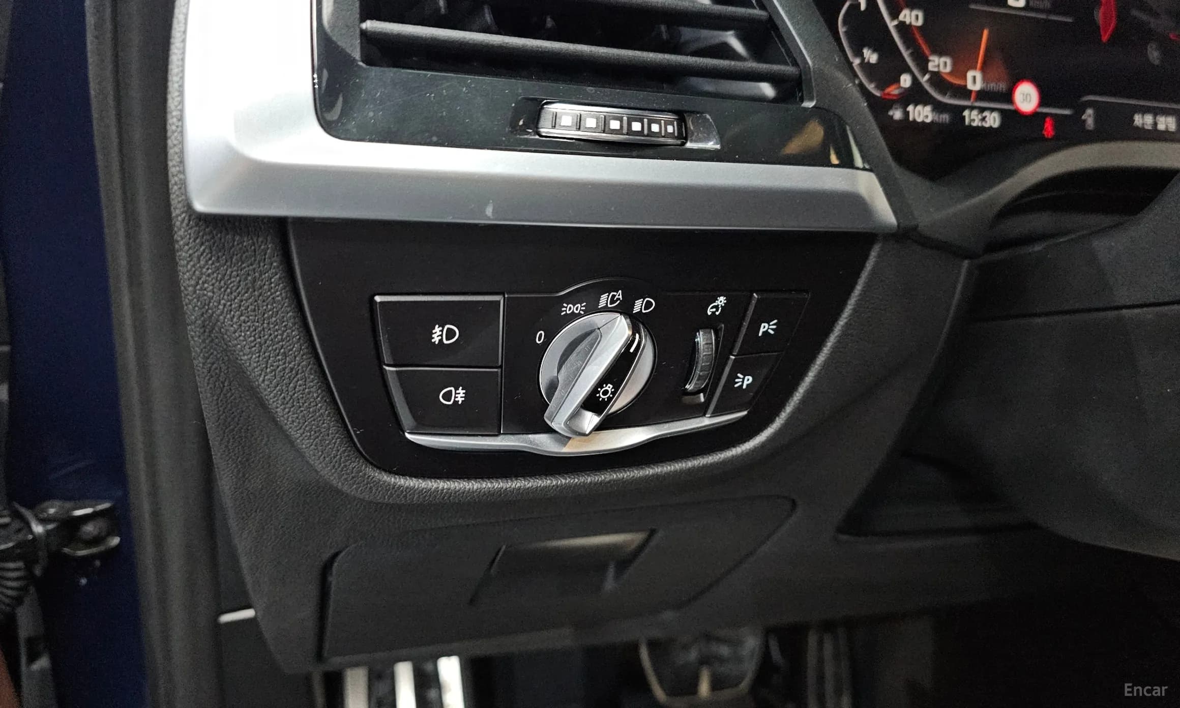 X4 (G02)
