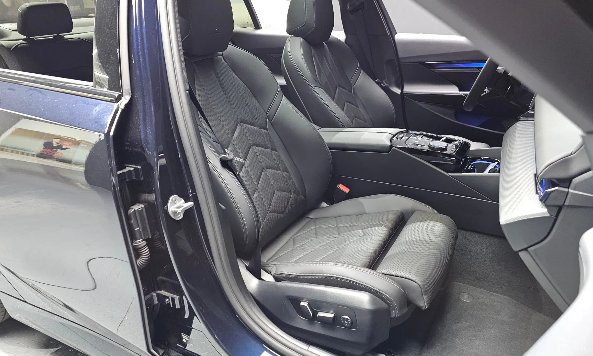 5 Series (G60)