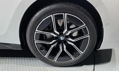 7 Series (G70)