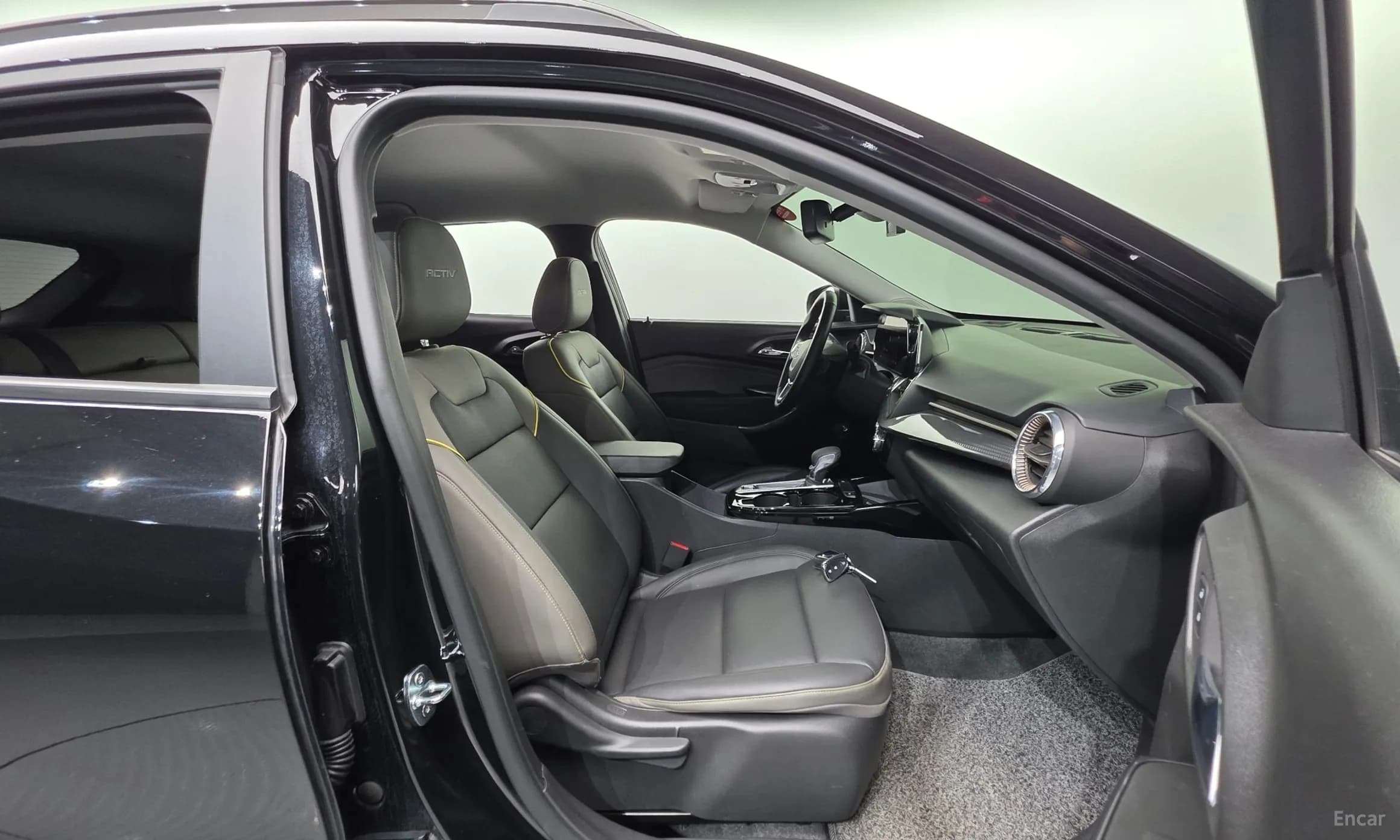 Trax Crossover