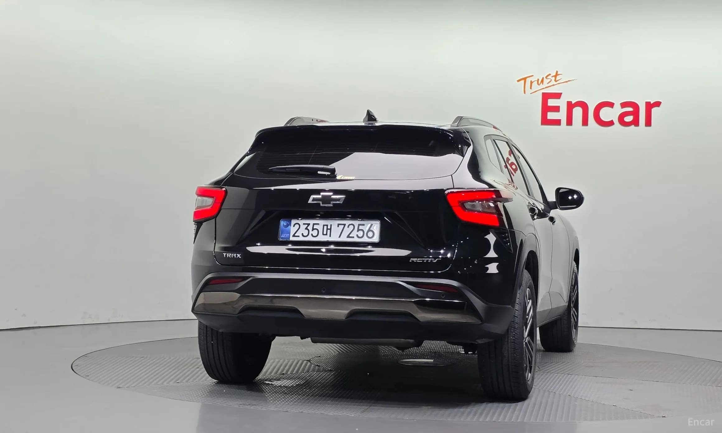 Trax Crossover