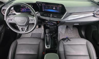 Trax Crossover