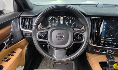 S90