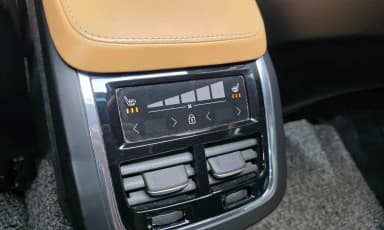 S90