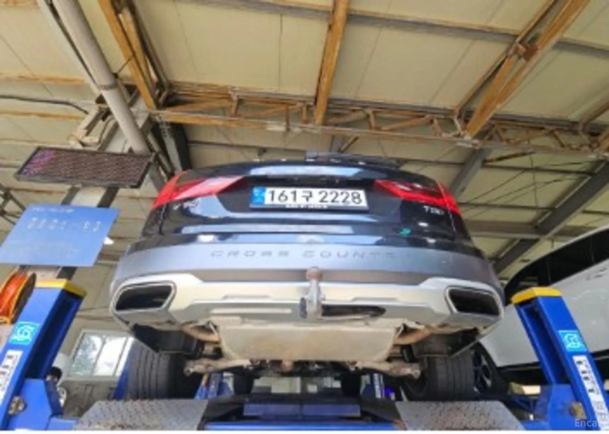 V90 Cross Country