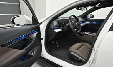 5 Series (G60)