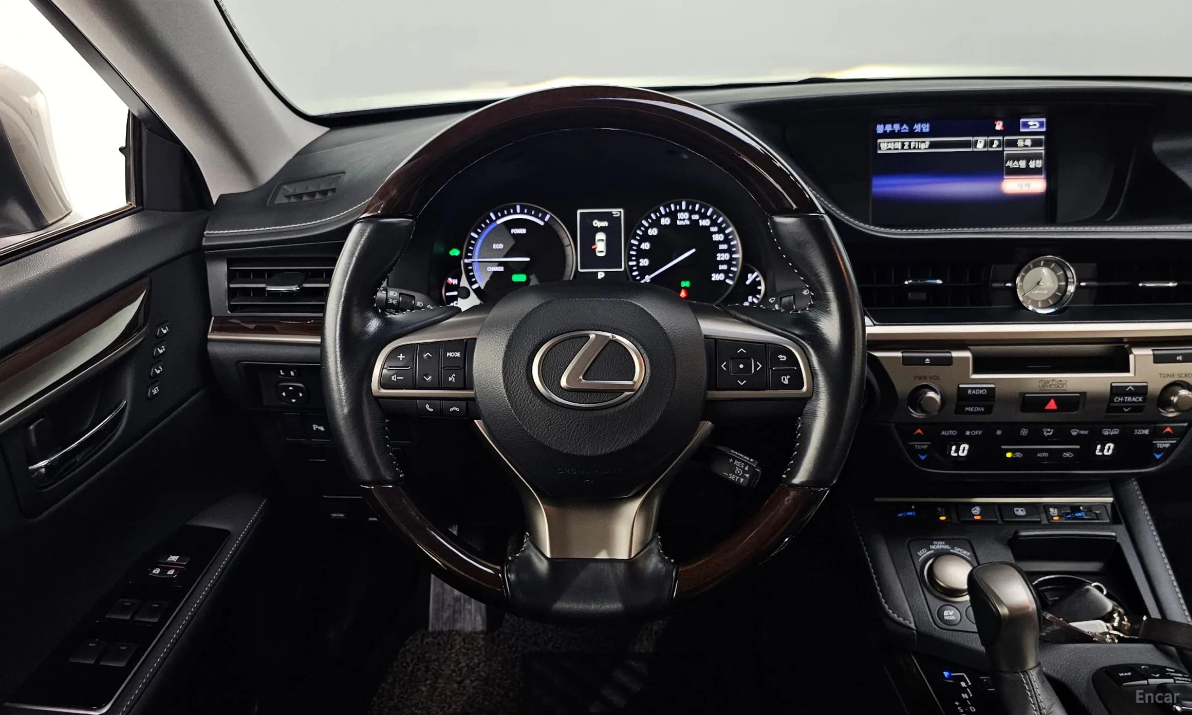 New ES300h