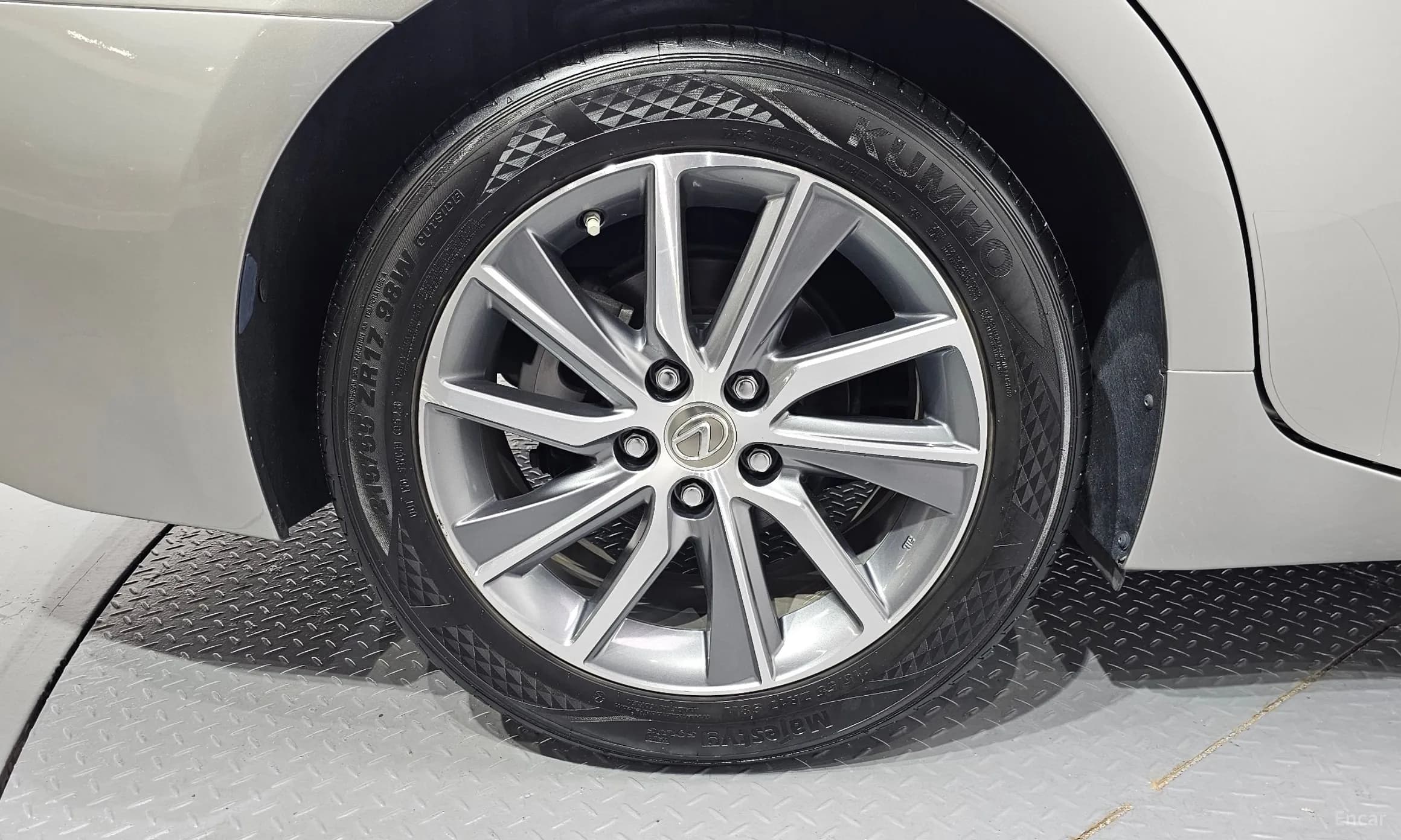 New ES300h