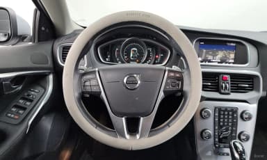V40