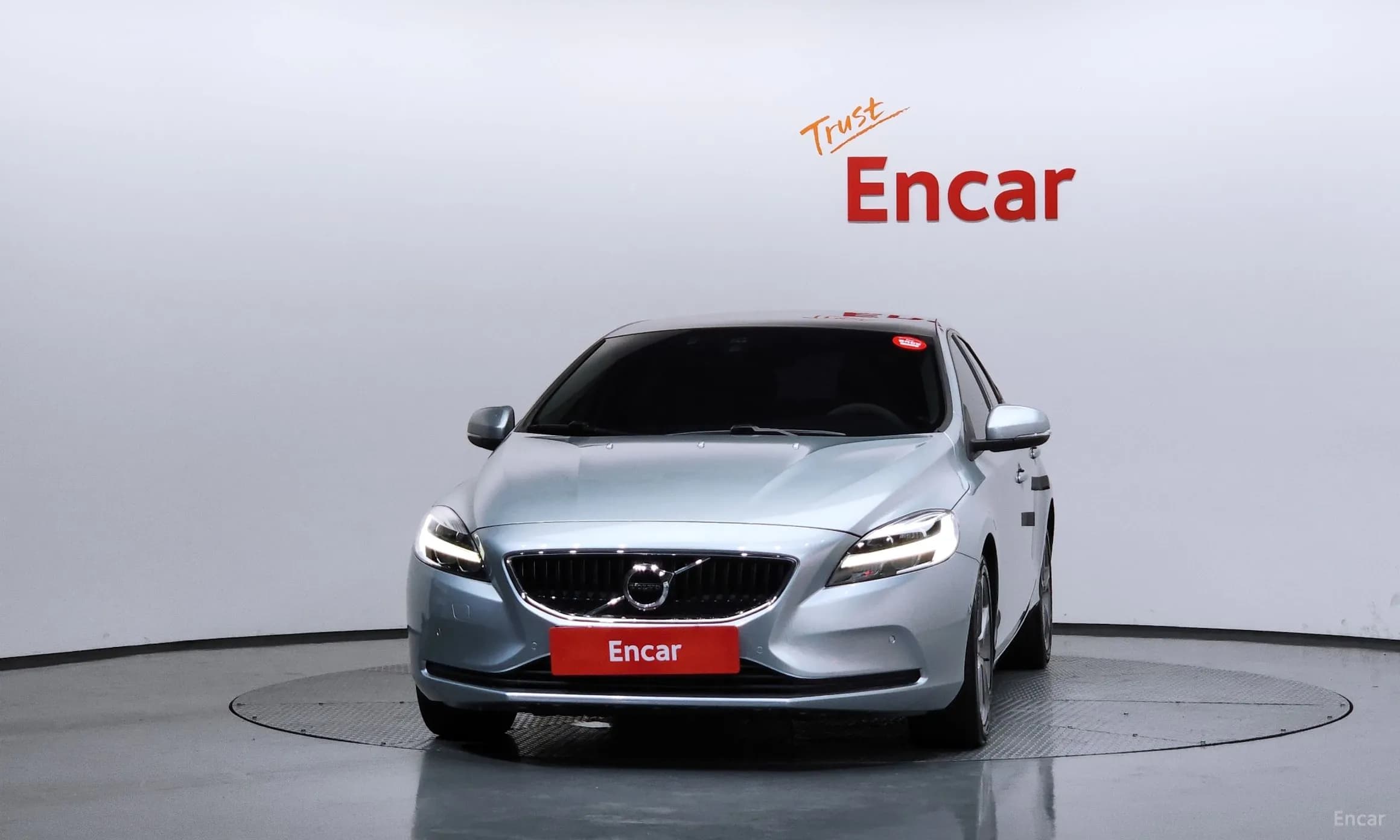 V40