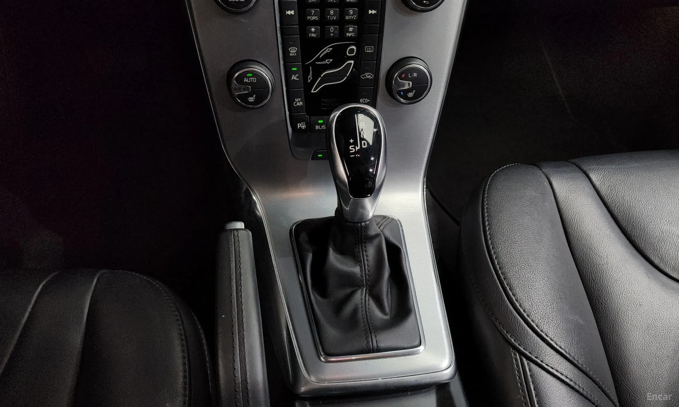 V40