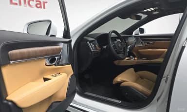 S90