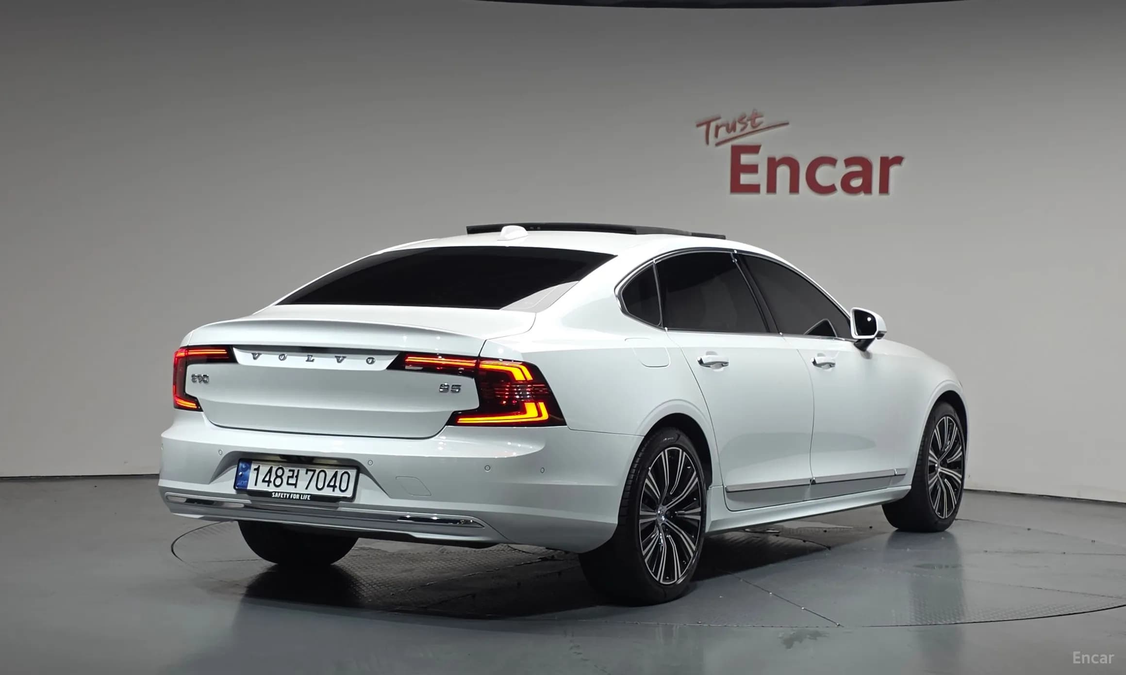 S90