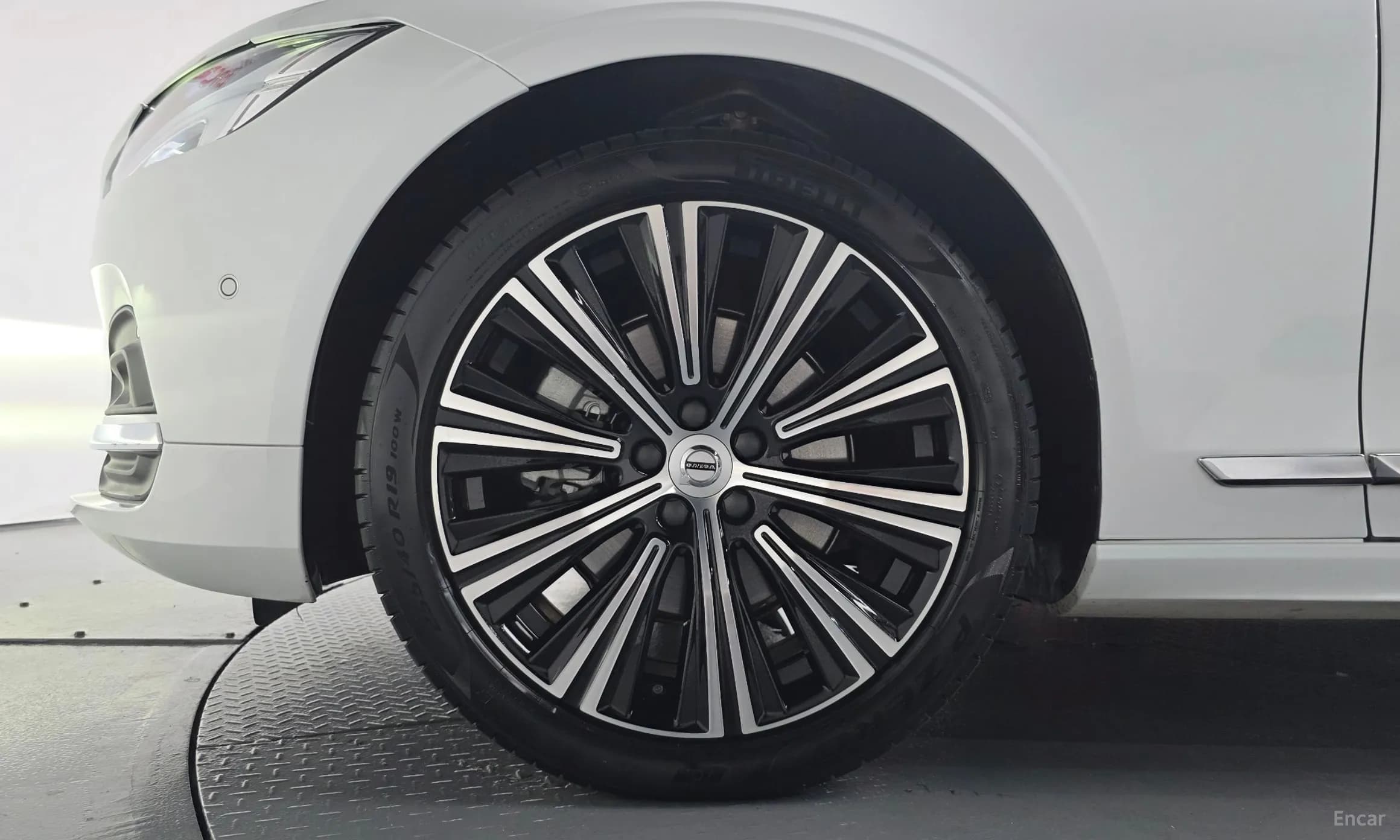 S90