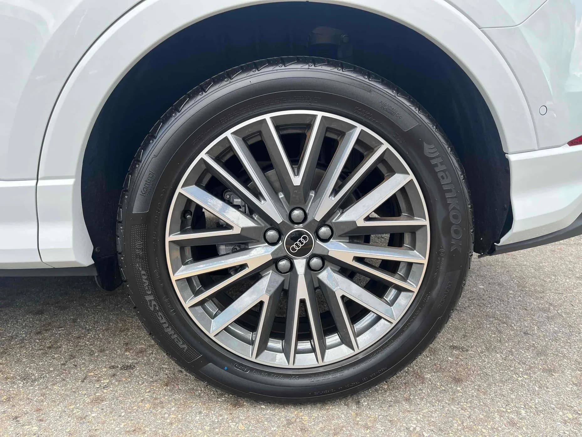 Q3 (F3)