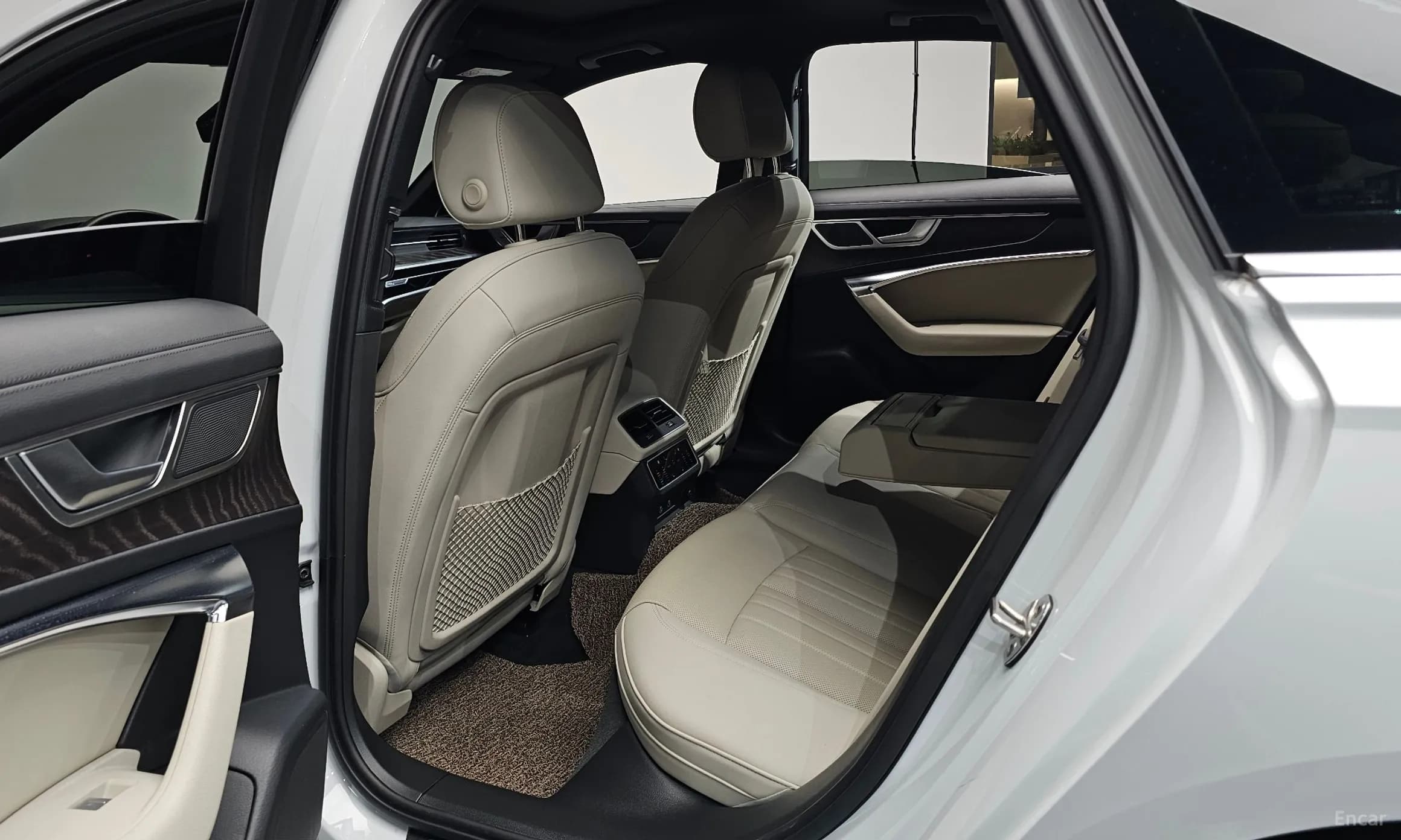 A6 (C8)