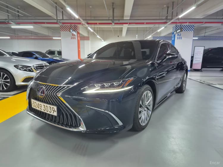 ES300h 7th Generation