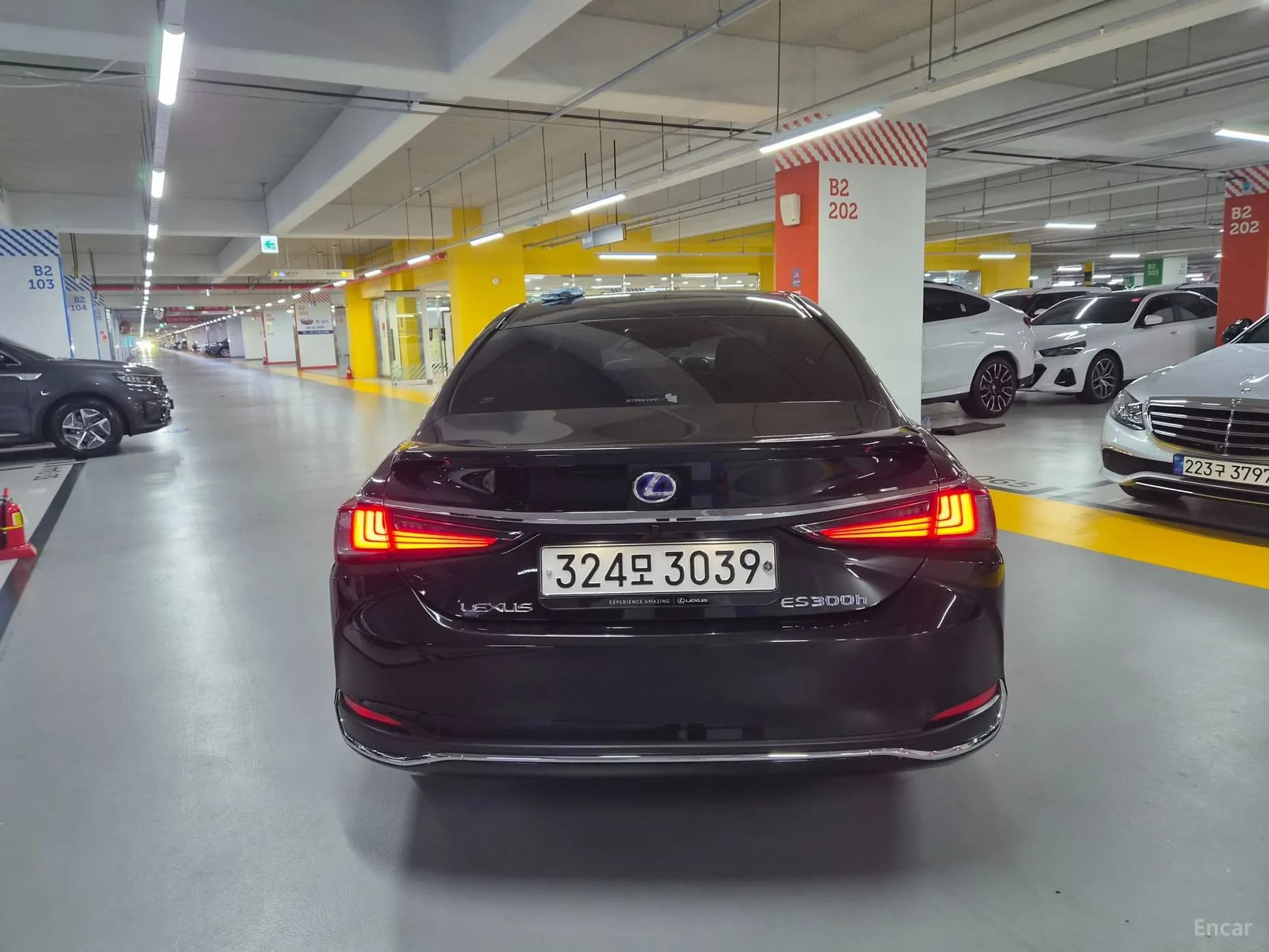 ES300h 7th Generation
