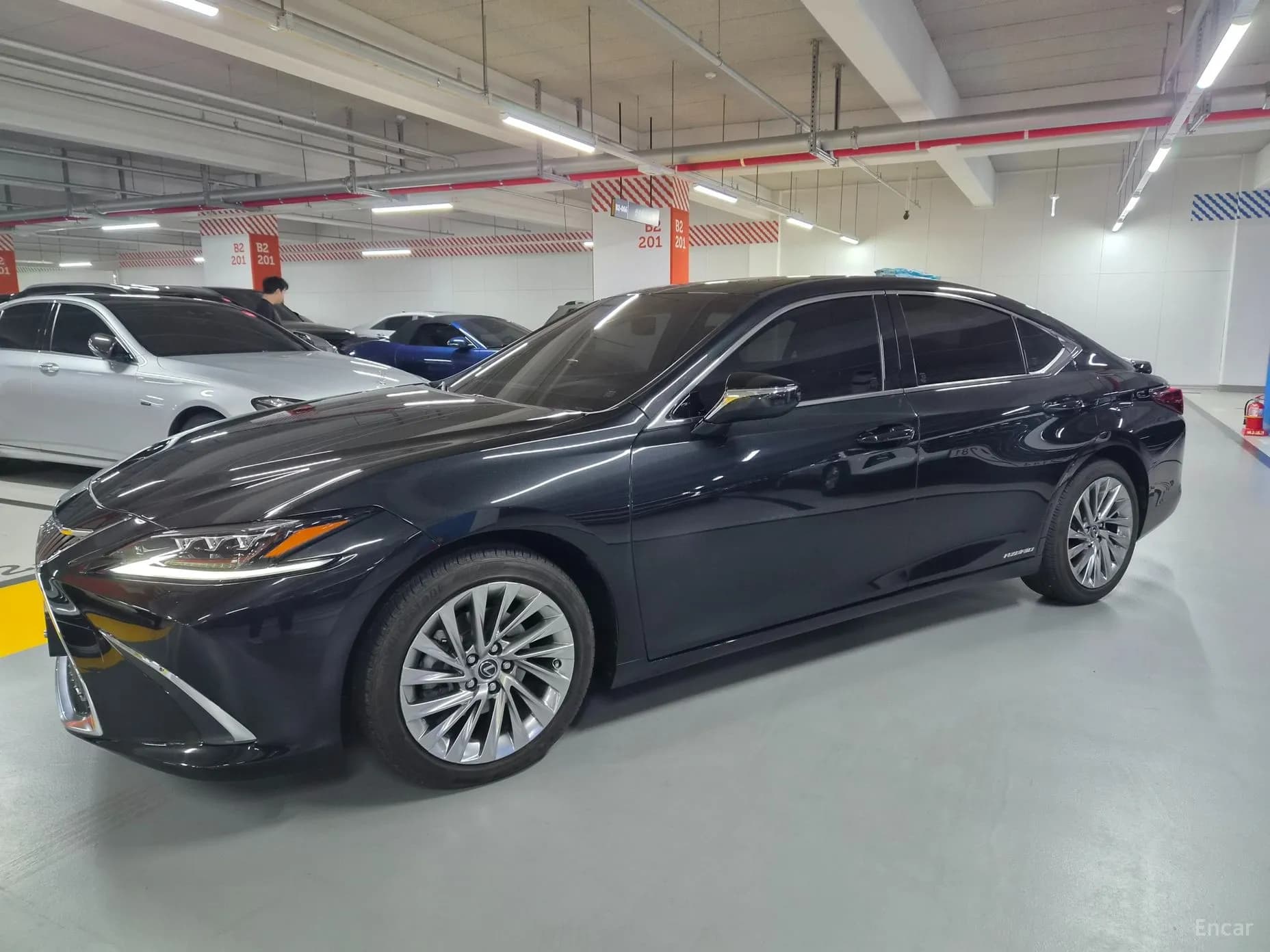 ES300h 7th Generation