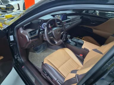 ES300h 7th Generation