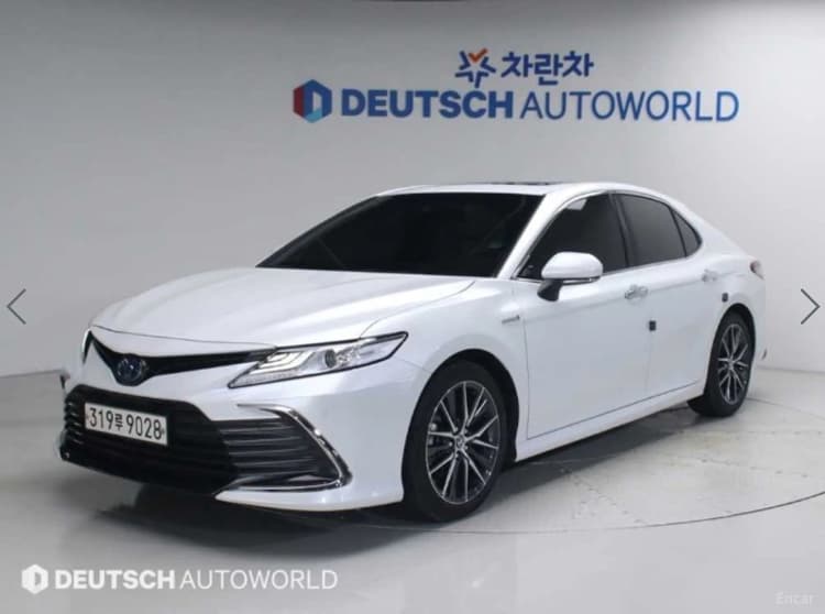Camry (XV70)